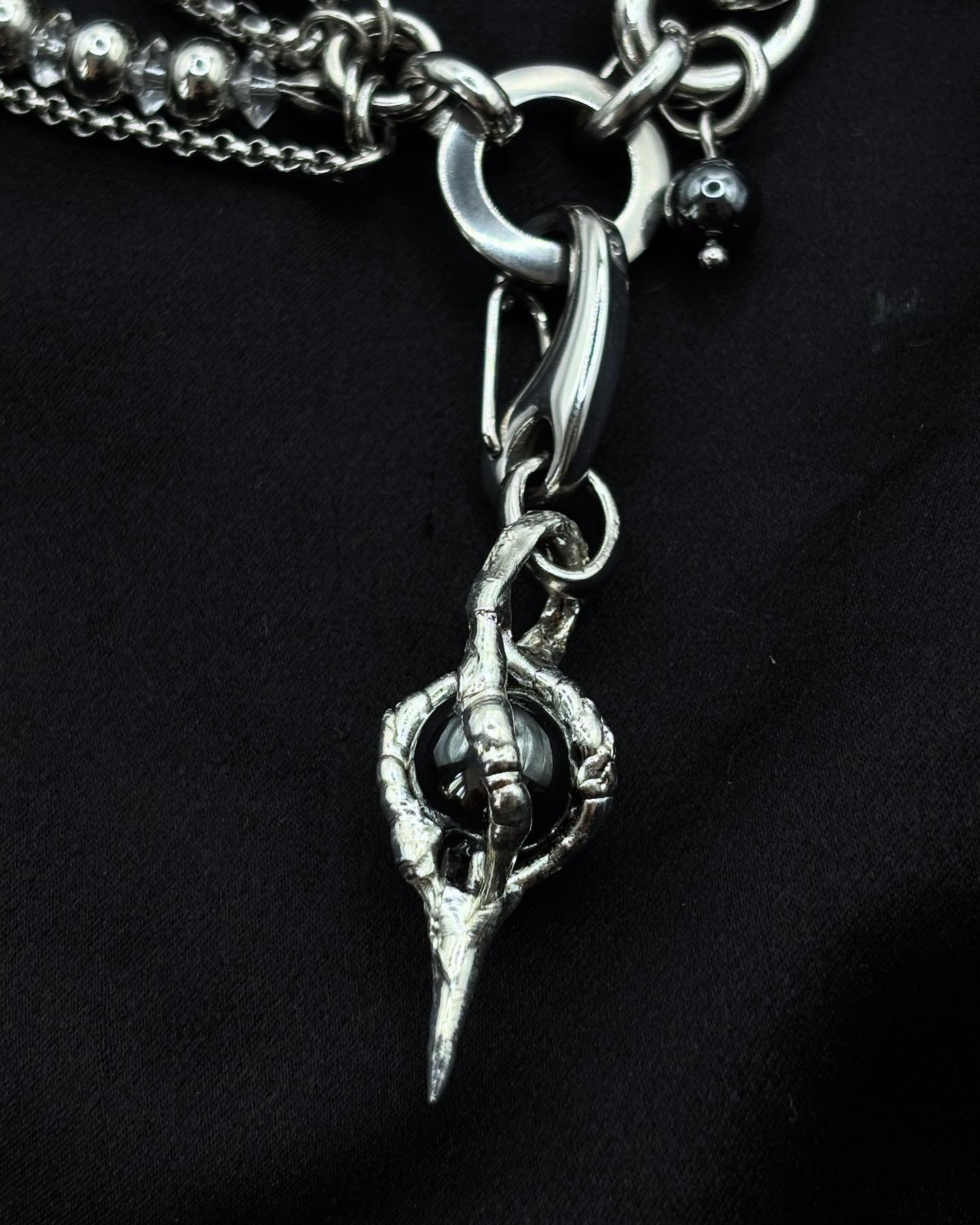 RAVEN (plusieurs variantes disponibles)